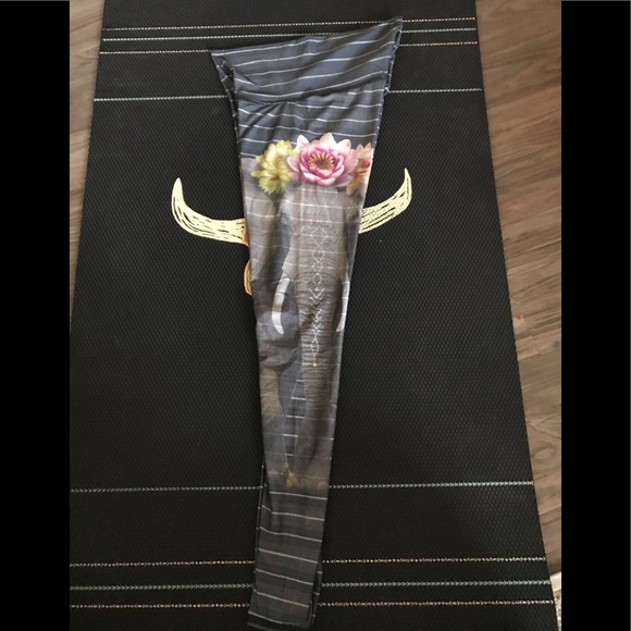 Teeki Yoga Pant - Picture 3 of 6